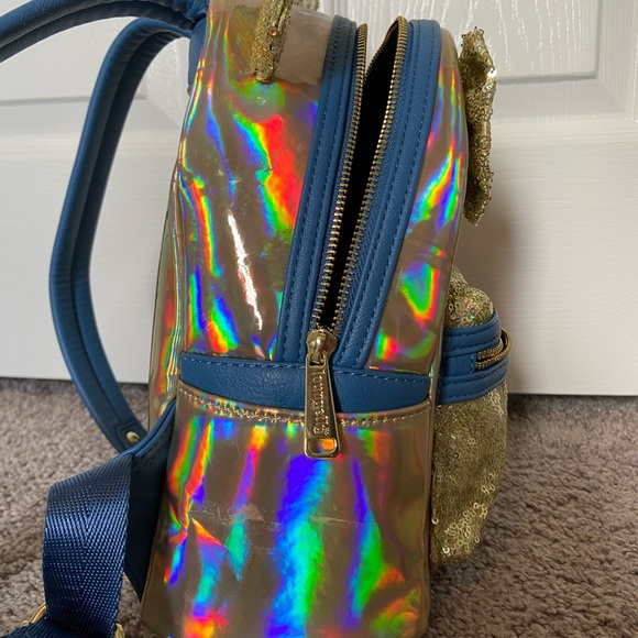 50th Anniversary EARidescent Shimmer Loungefly Mini Backpack Excellent Condition - Picture 5 of 7